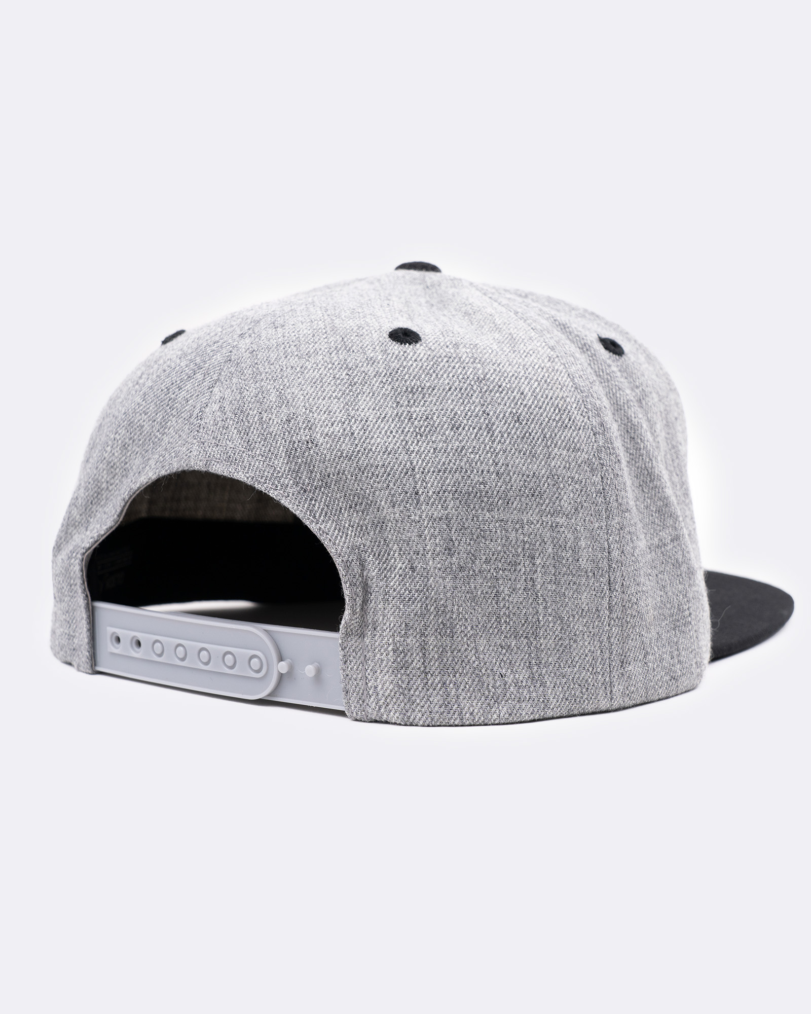 Gilson Flat Brim 
Snapback Gray Black graphics alternate thumbnail 2